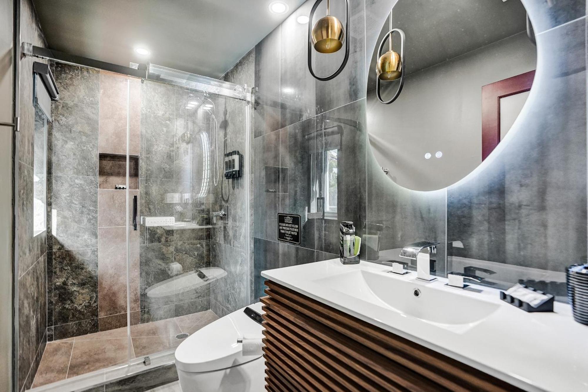 Kiki 3 - Men'S Clothing Optional Guest Houses Wilton Manors Bagian luar foto